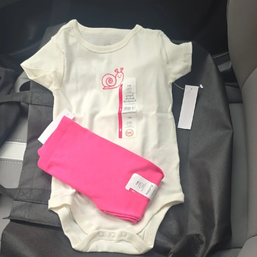 wonder nation Cream Short-Sleeve Bodysuit with Pink Snail